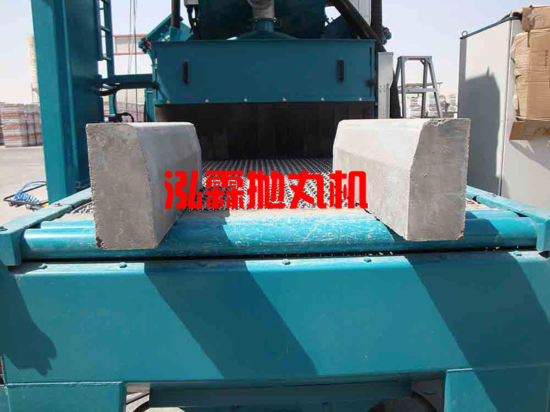 網(wǎng)帶式拋丸機(jī)，拋丸清理機(jī)圖片